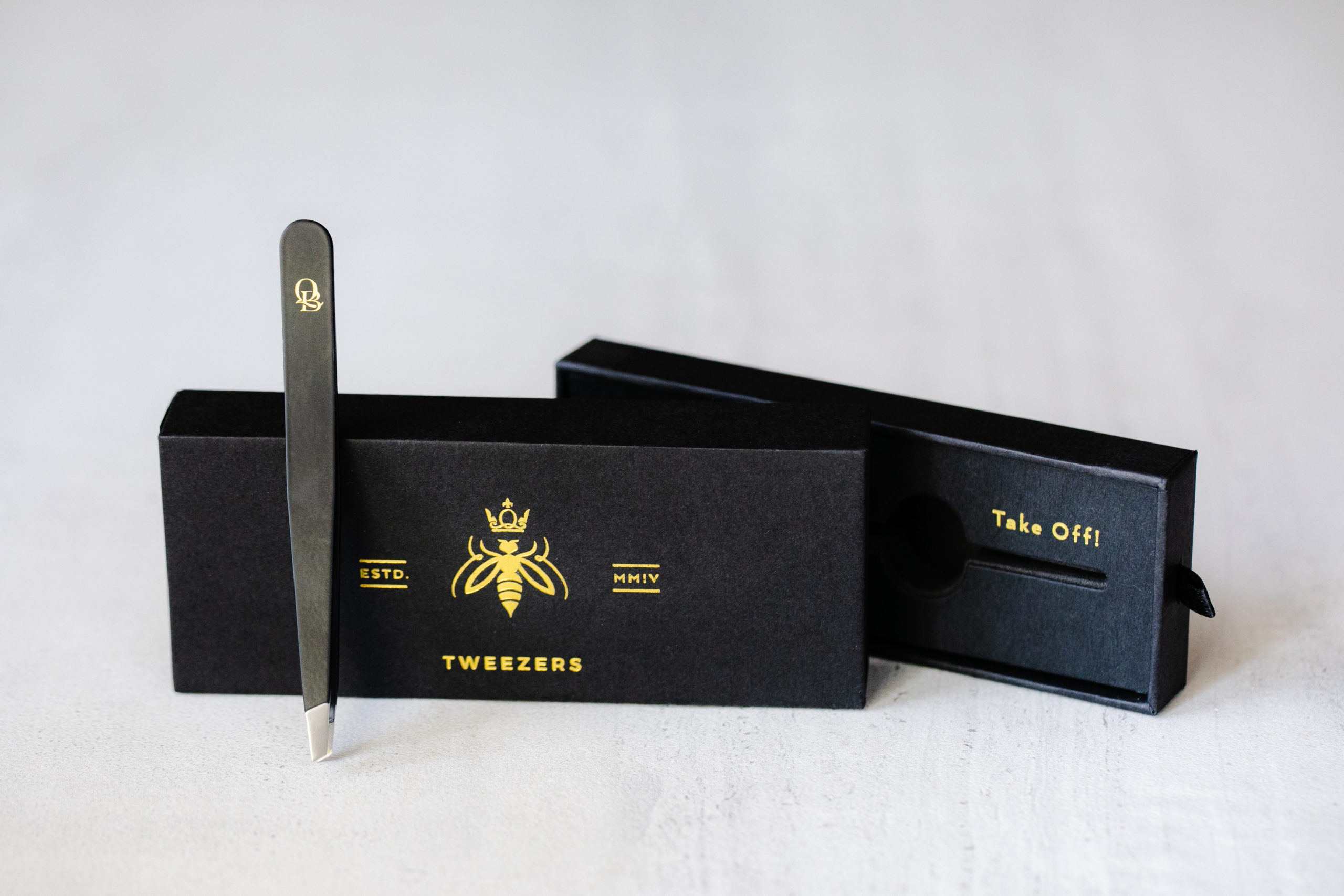 Queen Bee Tweezers and Box Queen Bee Tweezers and Box